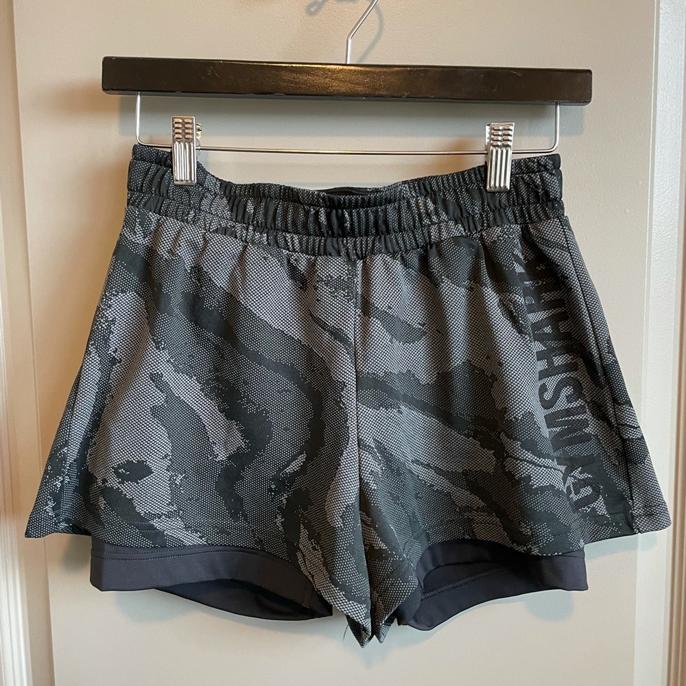 Gymshark Loose Power Shorts Size Small EUC